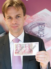 Chris Salmon of The Bank of England with the new £50 note. Copyright: The Bank of England